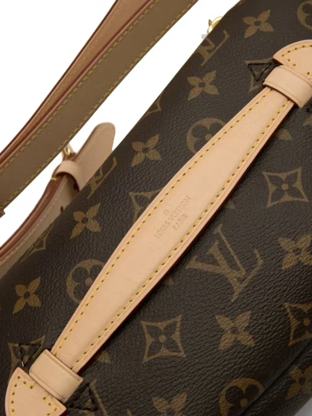 Louis Vuitton dimensions material